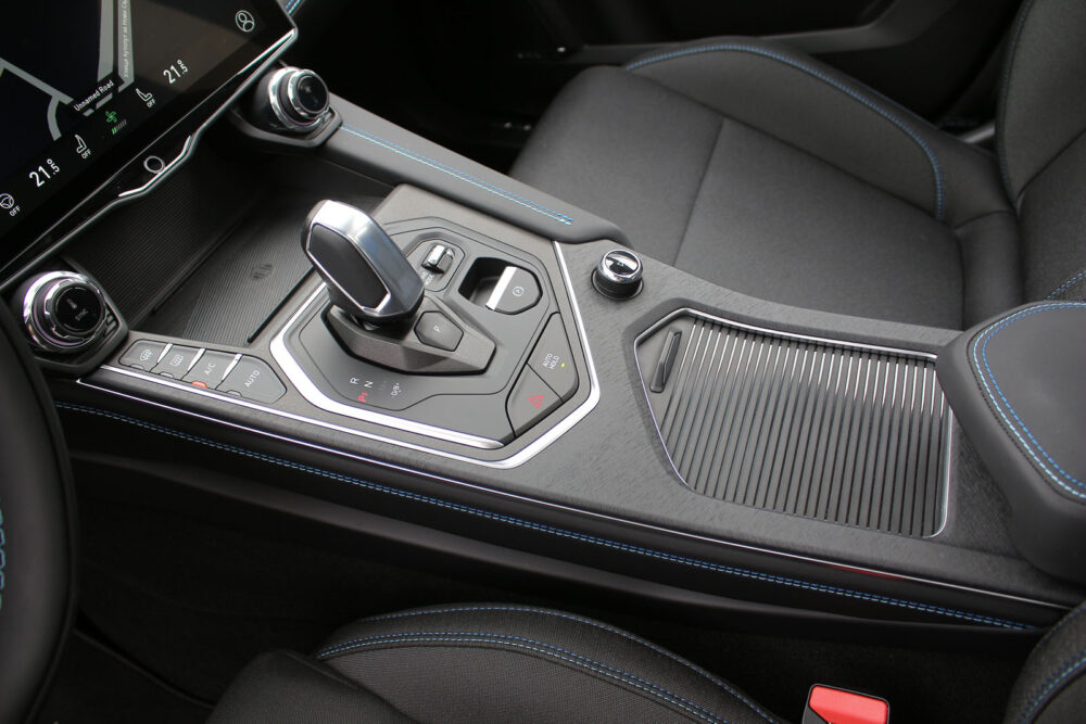 Auto magazin Srbija Test Lynk&Co 01 1,5TD