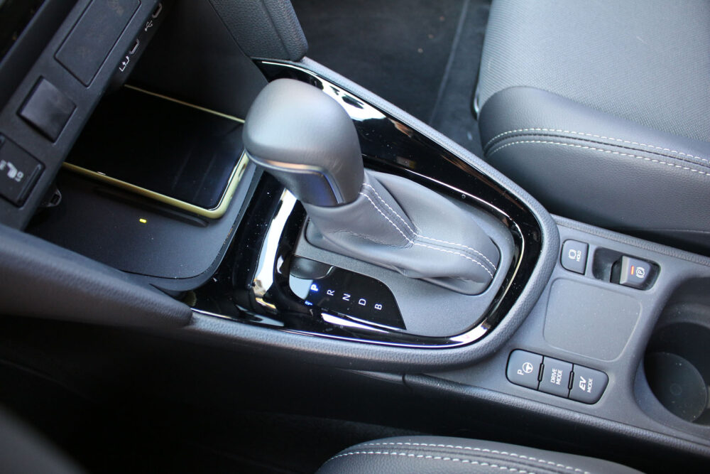 Auto magazin Srbija Test Toyota Yaris Cross 1,5 HEV 130