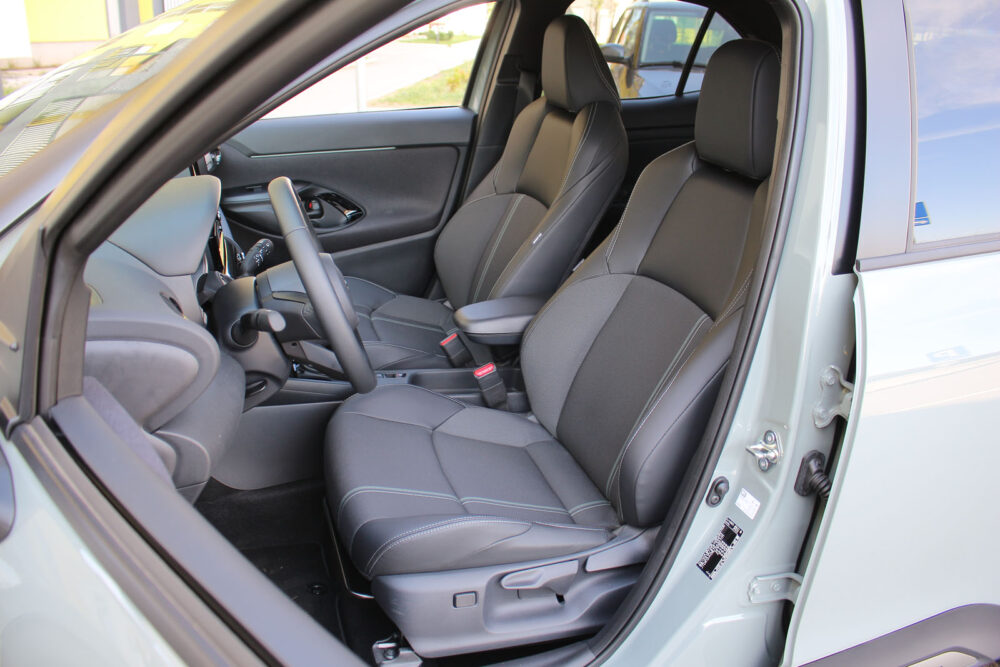 Auto magazin Srbija Test Toyota Yaris Cross 1,5 HEV 130
