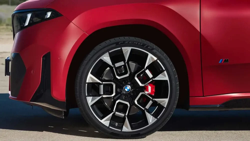 BMW iX4