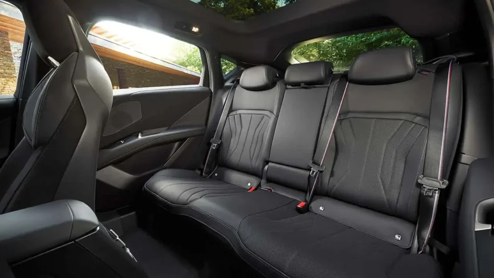 BMW iX4