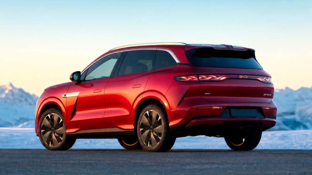 BYD Atto 8